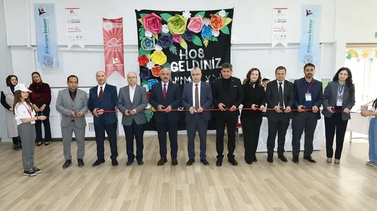 Erkan Gürbüz Elbistanlı Gençlerin Bilim Fuarına Katıldı