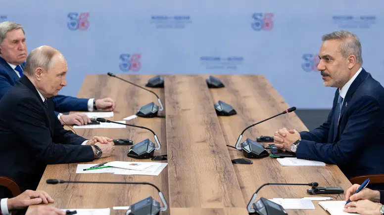 Dışişleri Bakanı Fidan, Putin ile Kazan'da Bir Araya Geldi