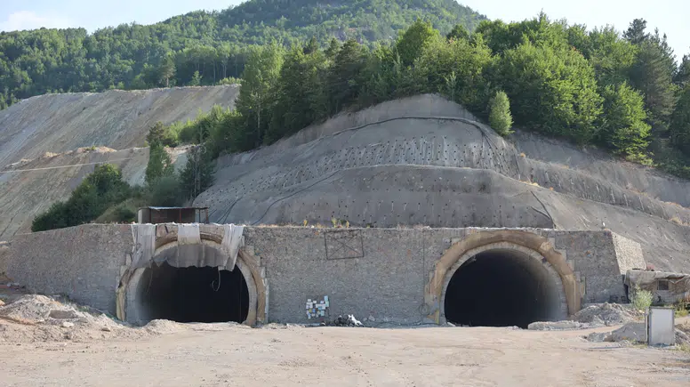Karadeniz'i Akdeniz'e bağlayacak... 8 bakan eskiten tünel halen açılmadı!