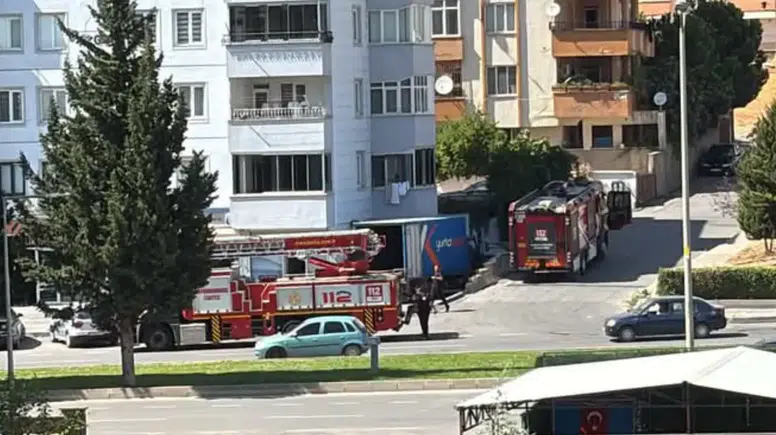 Tekzen Yakınındaki Evde Çıkan Yangına İtfaiye Ekipleri Müdahale Etti