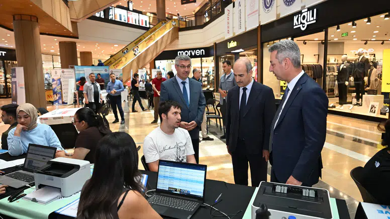 KSÜ Piazza’da Tercih Günlerine Başladı