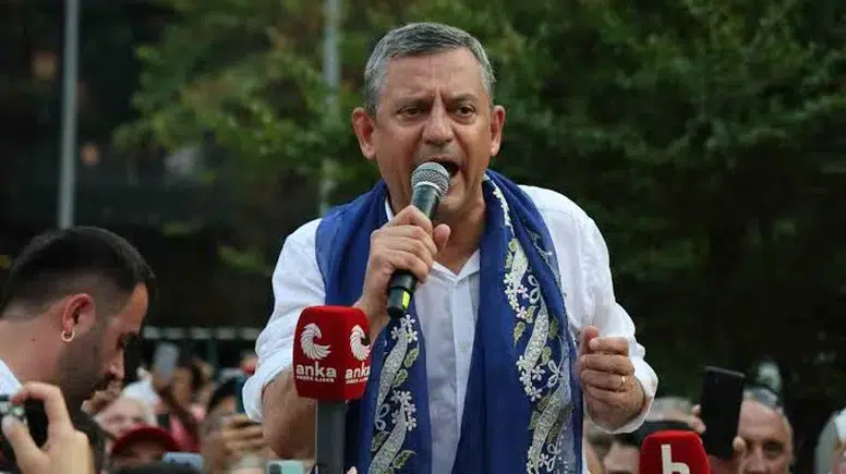 Siyasette Deprem! Özgür Özel'in 'Yeni' Hamlesi Dengeleri Değiştiriyor