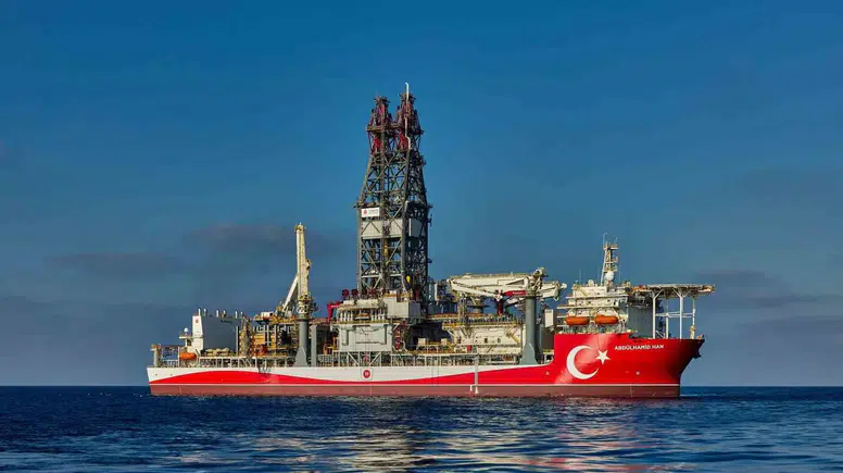 Bakan Bayraktar: Milletimizin Refahı İçin Enerjide Arama Ve Üretim Sürecek