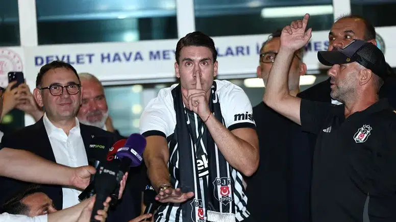 Beşiktaş’ın Yeni Golcüsü Dusan Vlahovic İstanbul’da