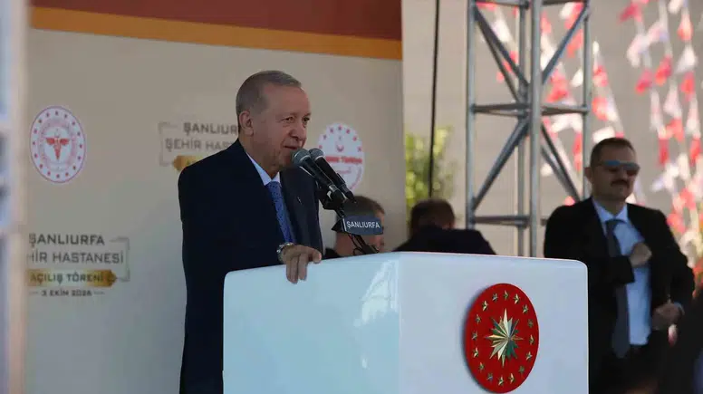 Erdoğan: "Bizler Bu Makamlarda Sizlere Hizmetkâr Olmak İçin Varız"