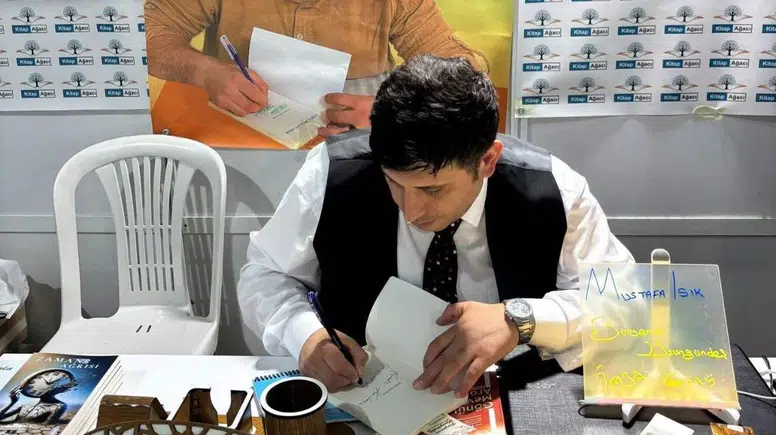 Yazar Bünyamin Uzungündeş, Yeni Kitabı “Vakti Kadar” İle Okurlarıyla Buluşuyor