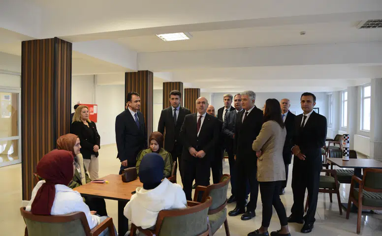 KSÜ Rektörü Ak İftar Programında Akademik Birimleri Denetledi