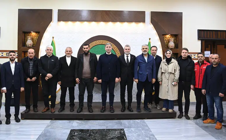 Kahramanmaraş Büyükşehir’in iftar sofrası İdlib’e ulaştı!