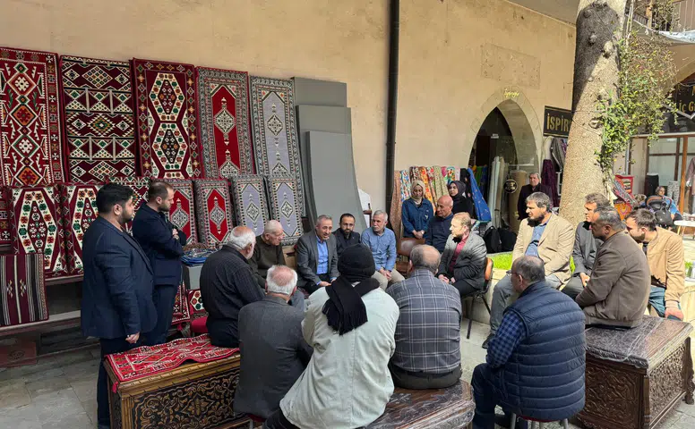 Vekil Karatutlu Kapalı Çarşı'da Esnaflarla Buluştu