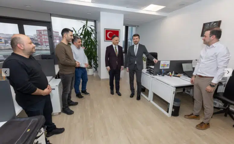 Abdulkadir Çay’dan Personelle Bayramlaşma