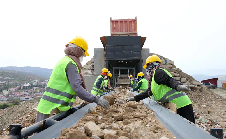 Kahramanmaraş’ta çöpten milyonluk kazanç sıfır atıkta dikkat çeken model