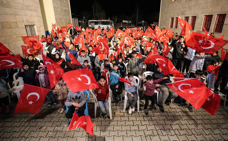 Kahramanmaraş’ta milli heyecan! Kosova-Türkiye finali dev ekranda