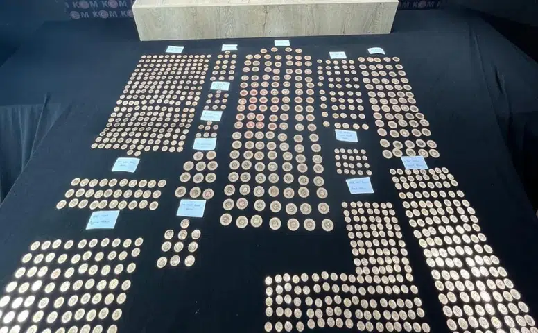 Kahramanmaraş'ta 977 adet sahte altın piyasaya sürülemeden yakalandı!