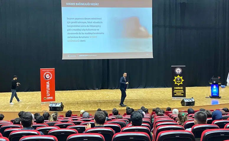 KSÜ ve Emniyet Müdürlüğü'nden Narkotik Bilinçlendirme Konferansı Düzenlendi