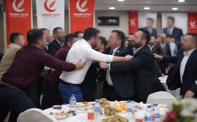 İftar Programında Gerginlik: Partililer Arasında Tartışma