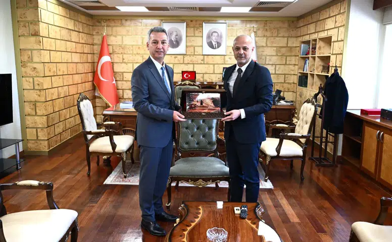 Başkan Koray Kıraç’tan Rektör Okumuş’a ziyaret