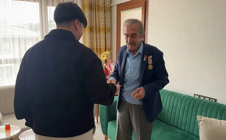 Deprem sonrası yeni evlerde bayram coşkusu