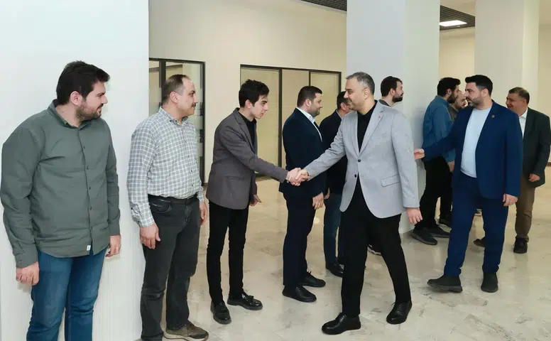 Başkan Hanifi Toptaş tüm personeliyle tek tek bayramlaştı