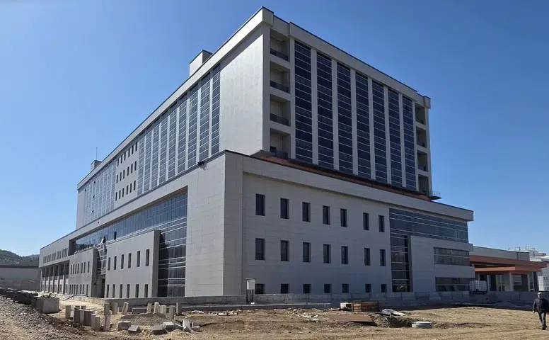 Necip Fazıl Şehir Hastanesi Ek Binasında Sona Yaklaşıldı