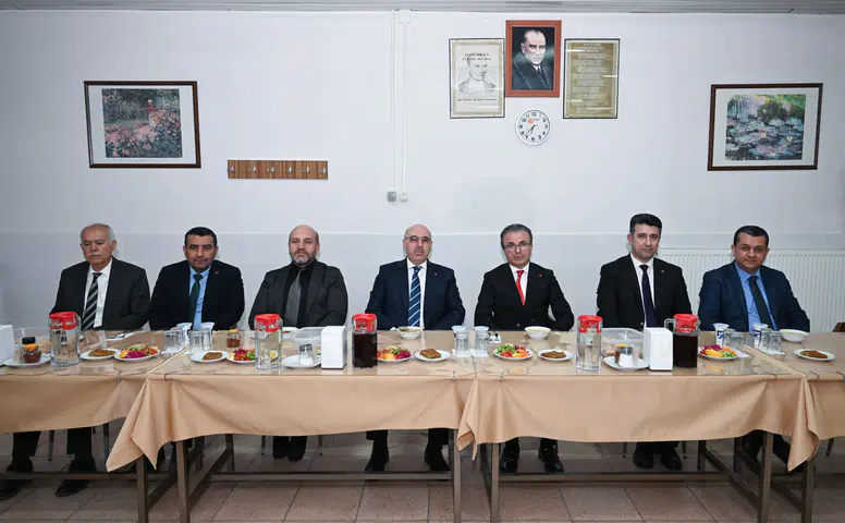 KSÜ Rektörü Mahmut Ak Afşin’de iftar programına katıldı