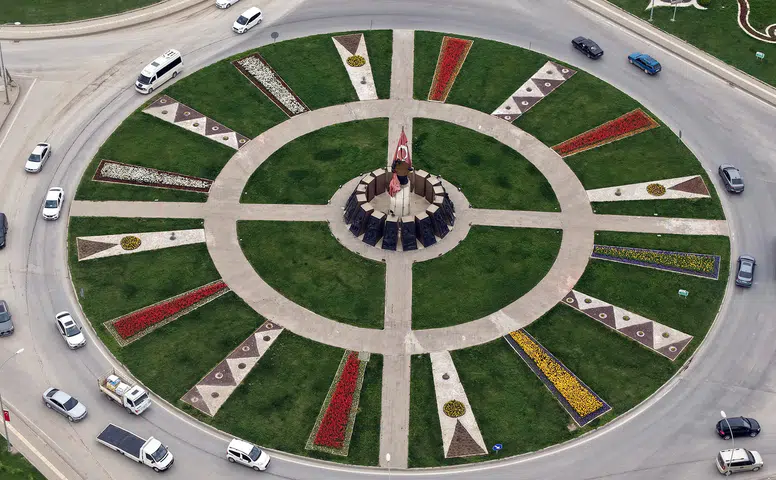 Şehirde Bahar Havası: Kavşaklar Görsel Festivale Dönüştü!