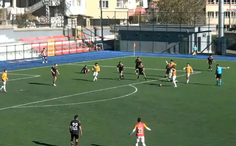 Onikişubatspor ilk yarıyı 2-0 önde kapattı