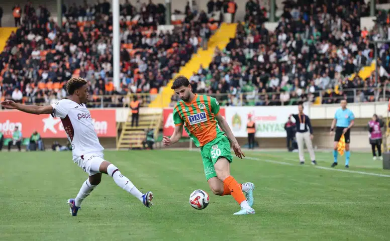 Trabzonspor Zirve Yolunda Puan Kaybetti: 1-1