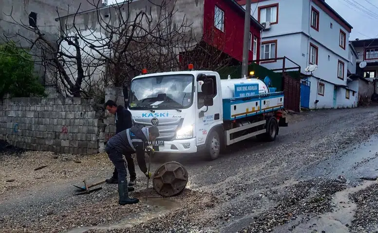 Yağışların Ardından Trafik Arterlerine Hızla Müdahale!