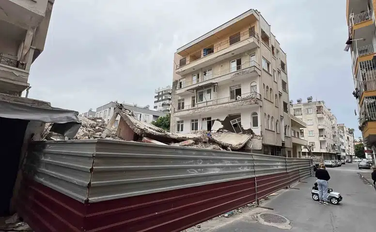 Yıkımda Hasar Gören Binada 5 Aylık Mağduriyet Büyüdü