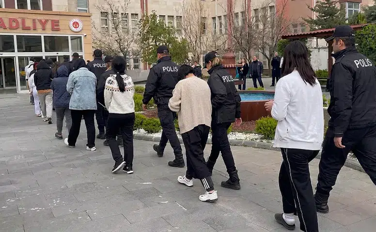 8 İlde Dev Operasyon: Çok Sayıda Gözaltı Ve El Koyma