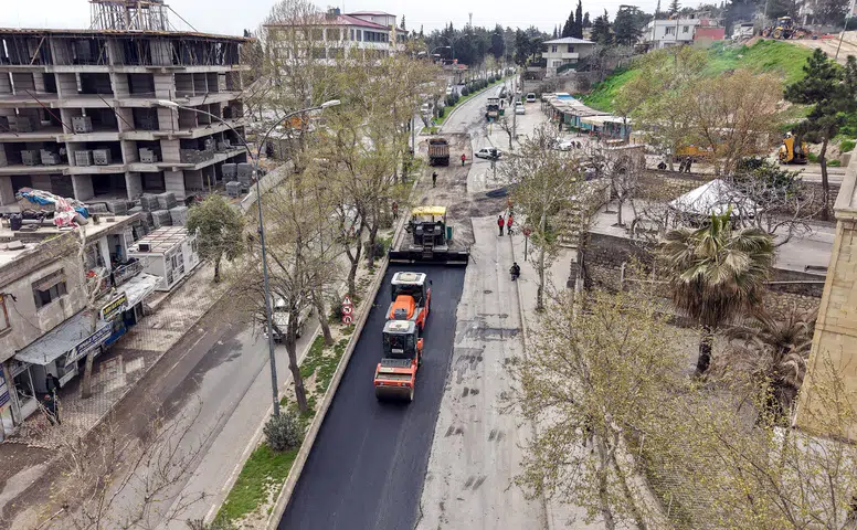 Büyükşehir Belediyesi, Sait Zarifoğlu Bulvarı'nda Ulaşım Konforunu Yükseltiyor!