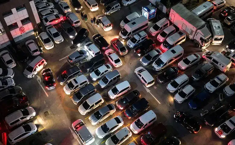 Dev Operasyonlarda Yüzlerce Şüpheli Yakalandı