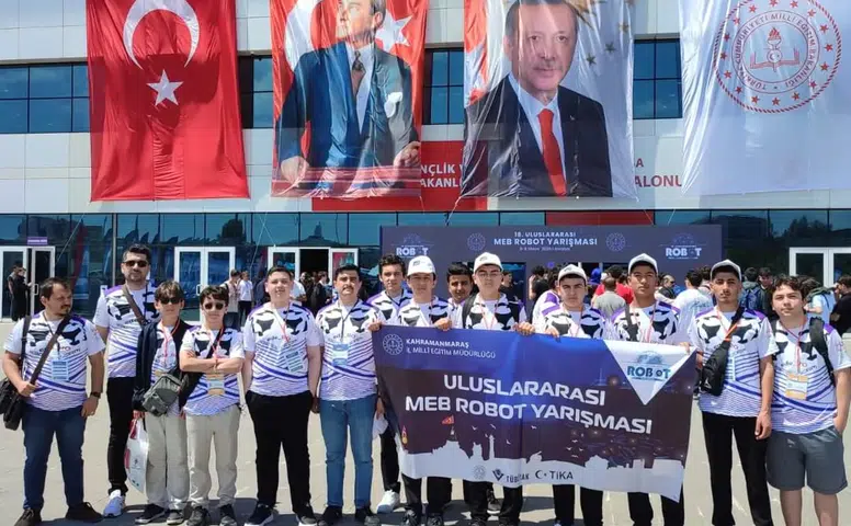 Kahramanmaraşlı Öğrencilerden Robot Zaferi