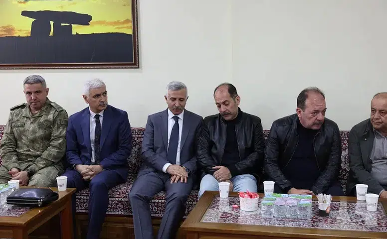 Vali Ünlüer’den Almina Ağaoğlu’nun Ailesine Taziye Ziyareti