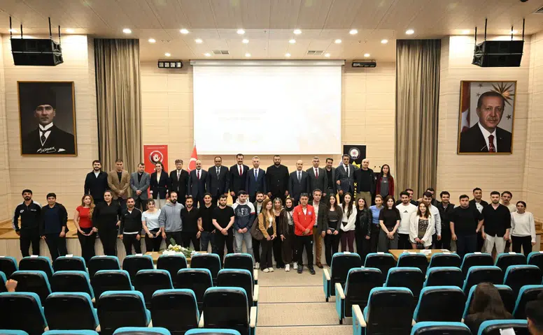 KSÜ'de Narkotik Sorunlarına Dikkat Çeken Gençlik Konferansı Gerçekleştirildi