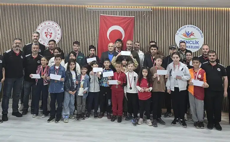 23 Nisan Satranç Turnuvası Heyecanı Ödüllerle Taçlandı