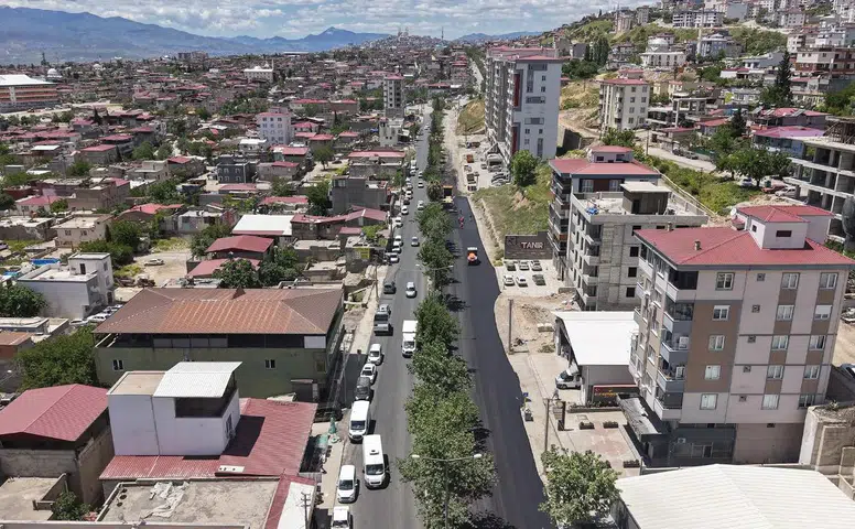 Büyükşehir Belediyesi, Doğukent Yolu'nda Asfalt Çalışmalarına Devam Ediyor!