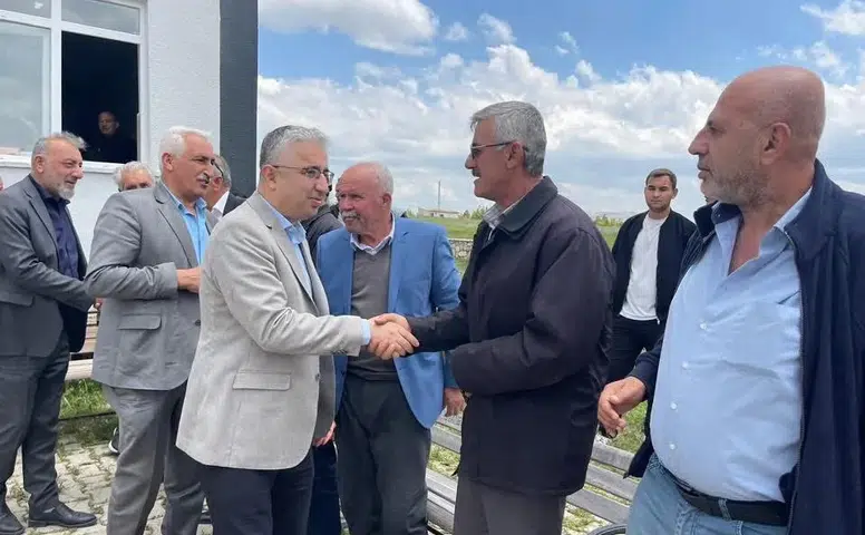 Elbistan’da Bayram Coşkusu: Başkan Gürbüz Vatandaşla Buluştu
