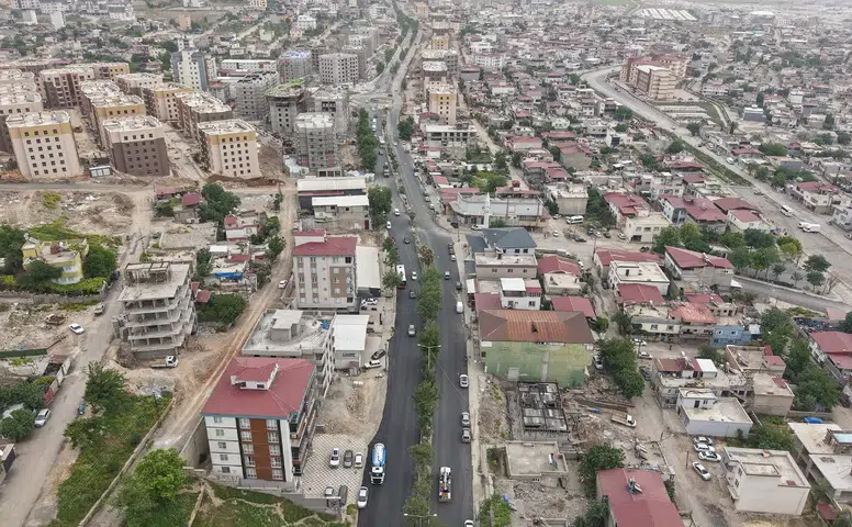 Dulkadiroğlu'nda Şeyh Şamil Caddesi'nin Asfaltı Yenilenerek Modern Görünüme Kavuştu!