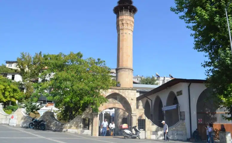 Kahramanmaraş’ta Bayram Namazı Saati Açıklandı