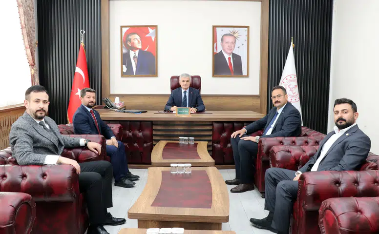 Turan Akpınar'dan Eğitim-İş Sendikasına Kabul
