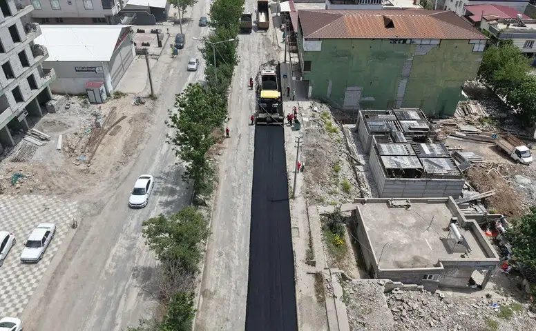 Büyükşehir, Dulkadiroğlu’nda Şeyh Şamil ve Vezir Hoca Bulvarlarını Sıcak Asfaltla Buluşturuyor