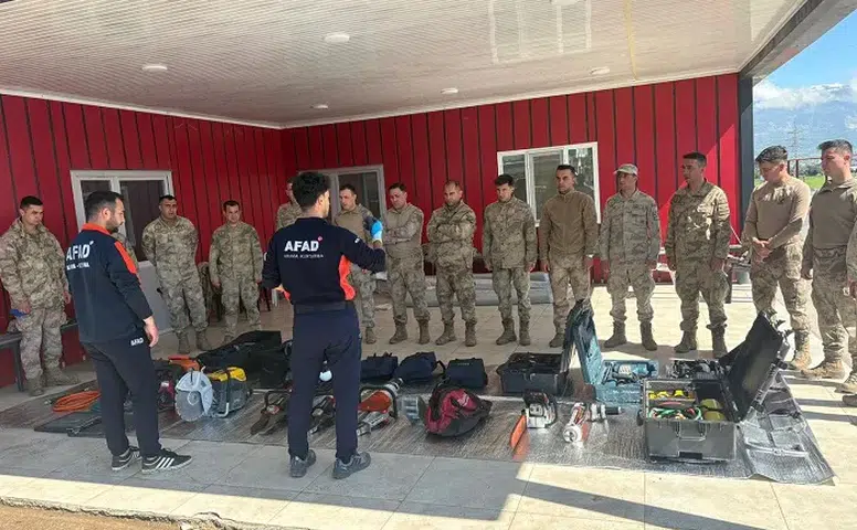 Nurhak'ta Jandarma Ekiplerine Arama Kurtarma Eğitimi