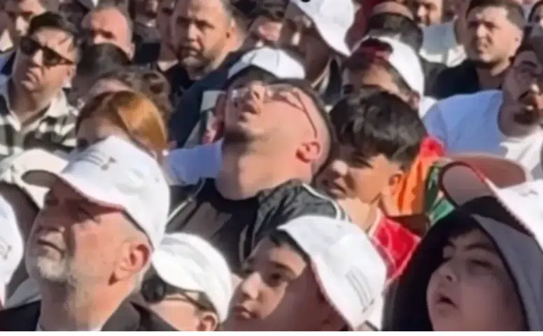 Milli Maç Heyecanında Uykuya Yenildi, Gündem Oldu