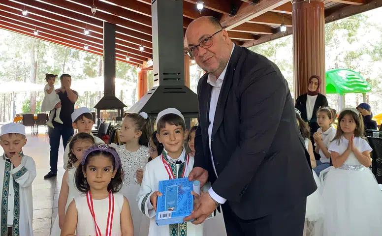 Dulkadiroğlu’nda Miniklerden Unutulmaz Mezuniyet Programı