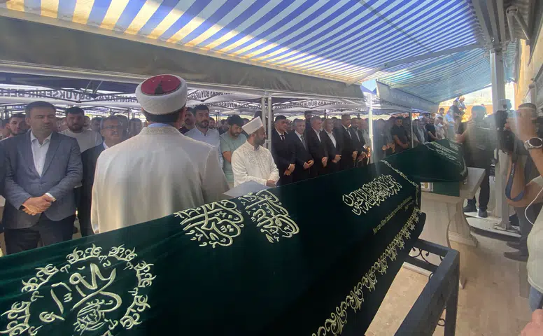 Yangında Ölen 3 Kardeş Son Yolculuğuna Uğurlandı