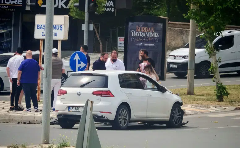 Tekerek’te Trafik Kazası: Maddi Hasar Oluştu