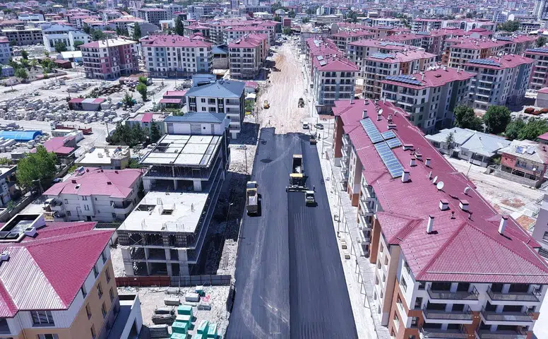 Elbistan'da Hacı Esat Efendi Caddesi'nde kapsamlı ulaşım projeleri başlatıldı