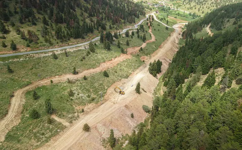 Kahramanmaraş'ta ulaşım yatırımları hız kesmeden devam ediyor, yollar yenileniyor