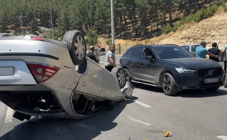 Kuzey Çevre Yolunda Kaza: Araç Takla Attı